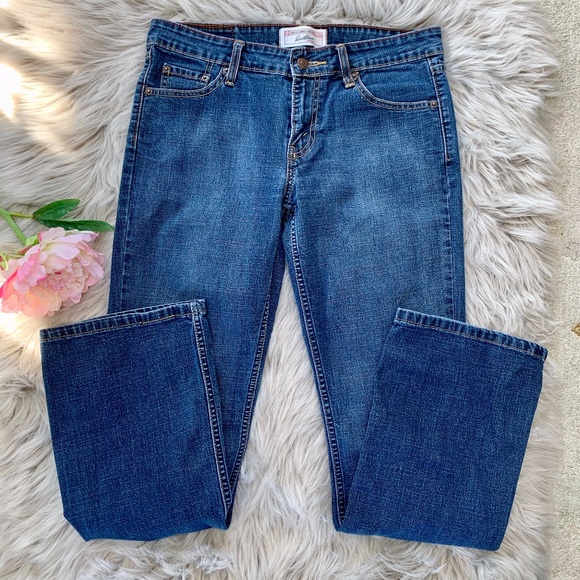 Levi's Denim - Levi’s Stretch Lowrise Bootcut Size 6